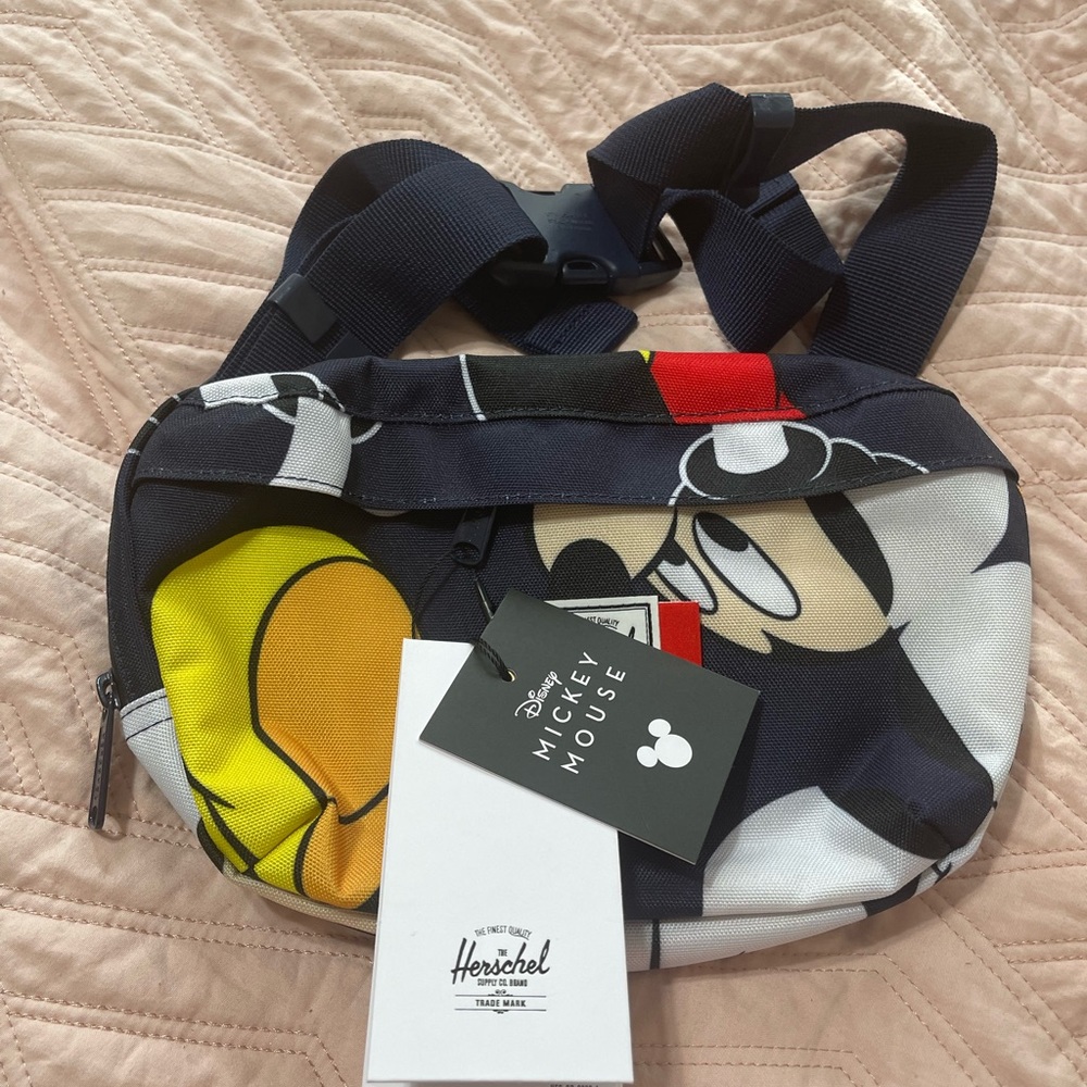 Herschel NINETEEN Mickey Fanny Pack